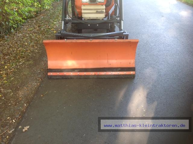Kubota B1402